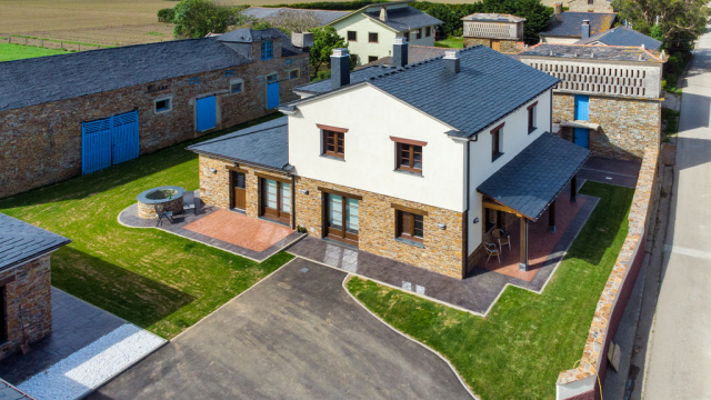 Apartamentos Lola Penarronda