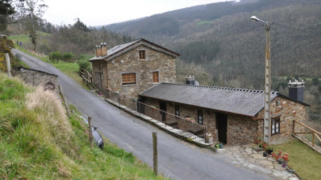 Casa Rural y Apartamentos Matela