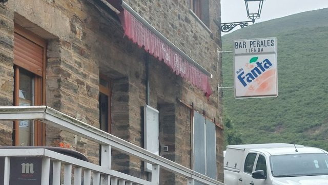 Bar Tienda Restaurante Casa Perales
