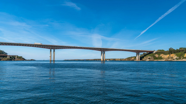 Embarcaciones de recreo por la Ría del Eo